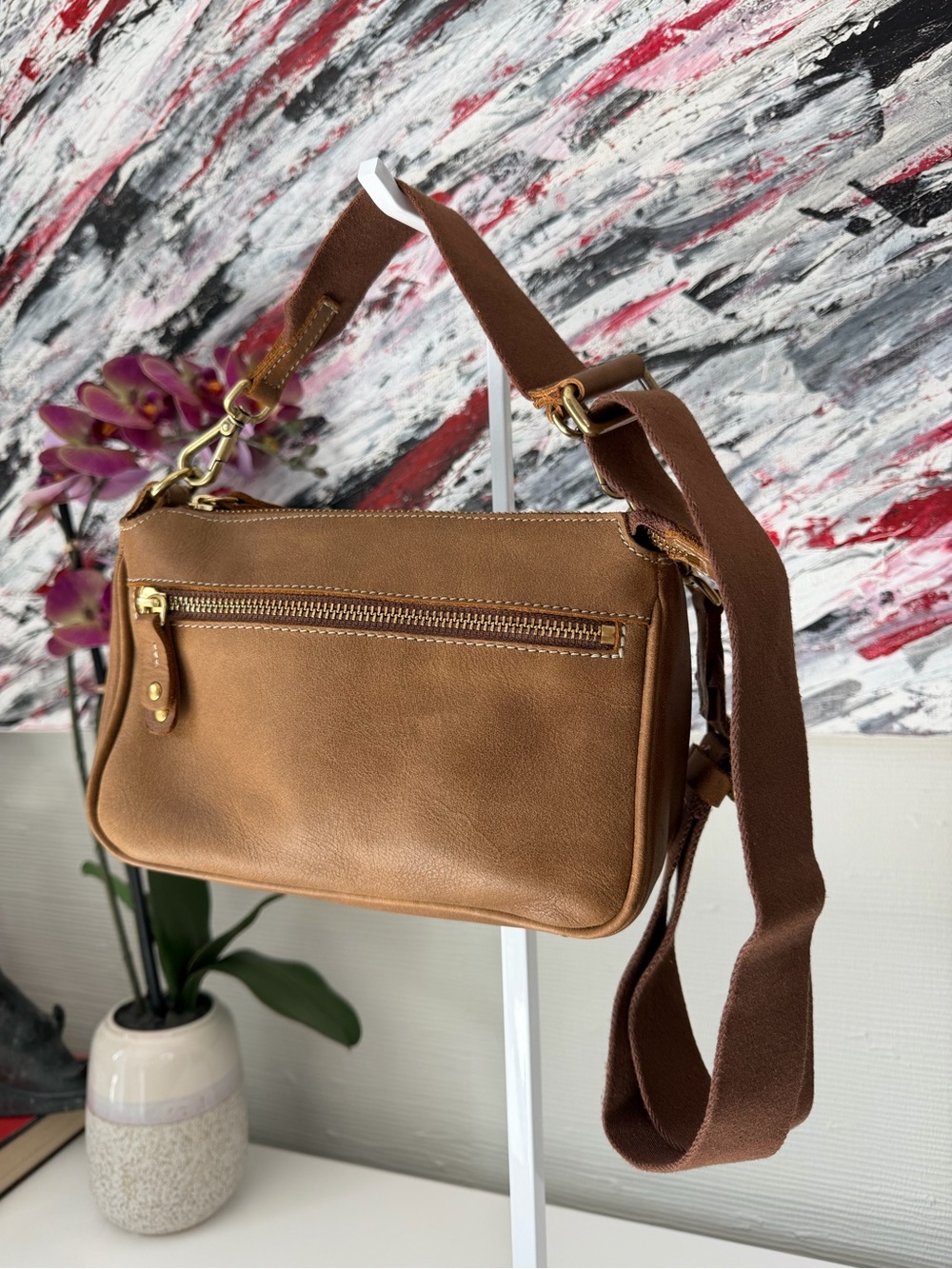 Roots Tan Brown Leather Andie Bag Tribe with Gold Hardware